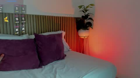 A N G I E online show from 23, 10, 2025