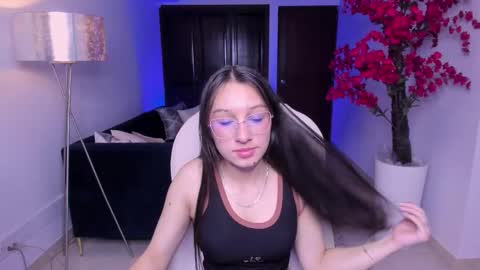 Snapshot of angie_smith_x chatting on 25, 2, 2026 angie_smith_x online show from 25, 2, 2026