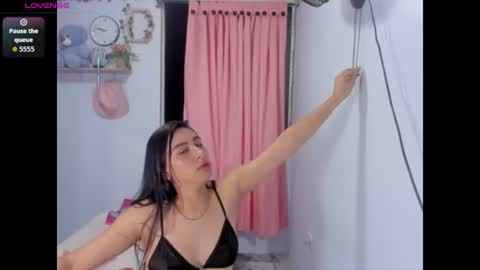 angieee nature online show from 4, 8, 2026
