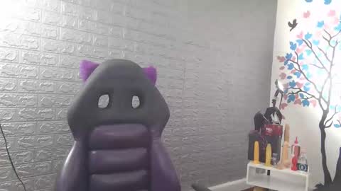 angierot2025 online show from 12, 10, 2025