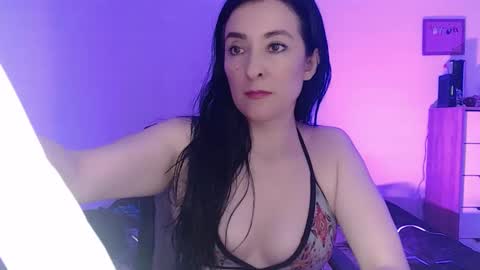 VALENTINA online show from 17, 1, 2025