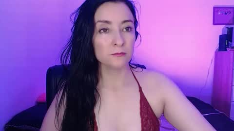 VALENTINA online show from 31, 1, 2025