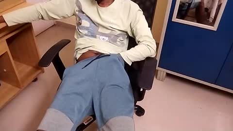 Snapshot of angryagent198 chatting on 19, 1, 2025 Tutu22 online show from 19, 1, 2025