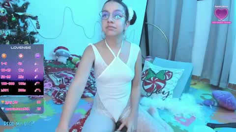 Snapshot of anhala_ chatting on 12, 12, 2024 Anhala Rivera online show from 12, 12, 2024