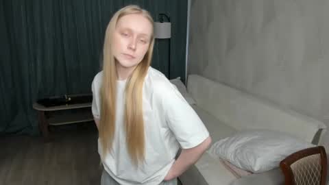 Violet online show from 17, 4, 2026