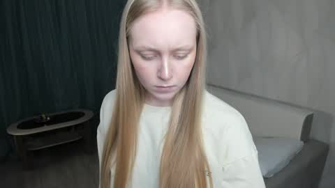 Violet online show from 19, 4, 2026