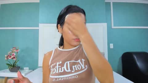 Snapshot of ania_gomez chatting on 19, 9, 2025 Ania online show from 19, 9, 2025