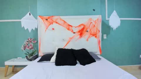 Snapshot of ania_gomez chatting on 22, 10, 2025 Ania online show from 22, 10, 2025