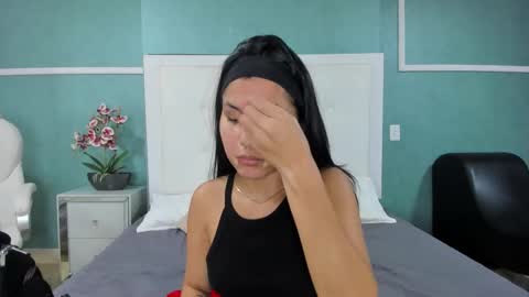 Snapshot of ania_gomez chatting on 12, 11, 2025 Ania online show from 12, 11, 2025