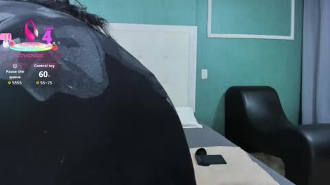 Snapshot of ania_gomez chatting on 13, 11, 2025 Ania online show from 13, 11, 2025