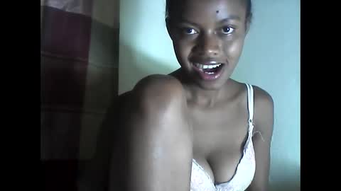 Snapshot of anicha_69 chatting on 27, 5, 2026 anicha_69 online show from 27, 5, 2026