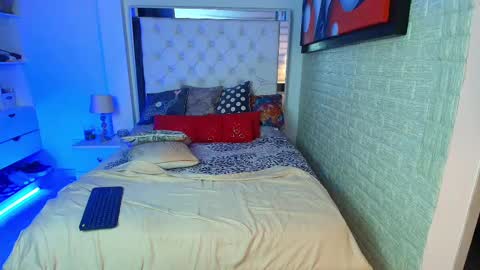 laura  online show from 10, 2, 2025