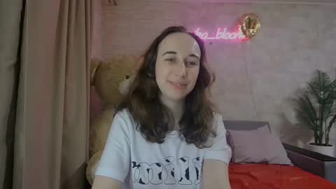 anikabloom online show from 6, 3, 2025