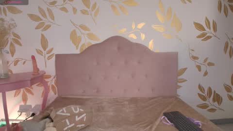 Lauren Anika online show from 14, 1, 2025