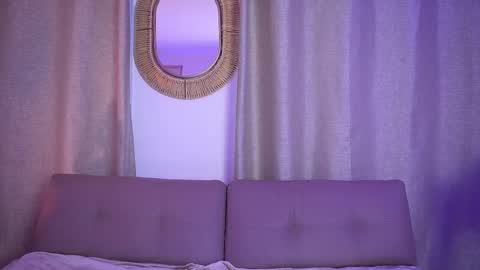 Lauren Anika online show from 7, 2, 2025