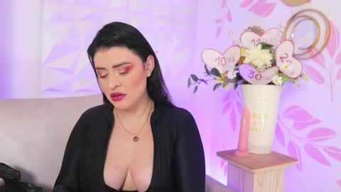 Lauren Anika online show from 15, 2, 2025