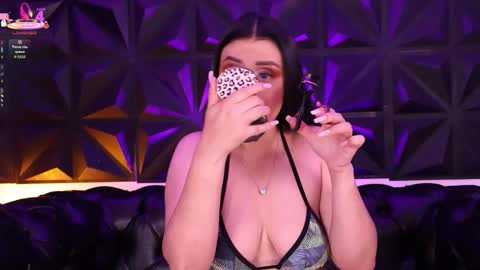 Lauren Anika online show from 20, 11, 2025