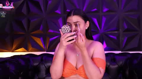 Lauren Anika online show from 20, 11, 2025