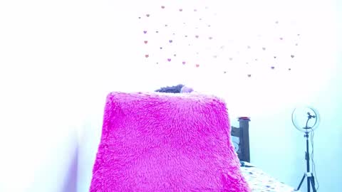 ana independent model online show from 19, 2, 2025