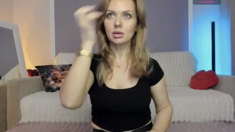 Snapshot of anita_forever chatting on 1, 2, 2026 Anita online show from 1, 2, 2026