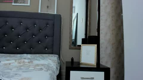 Anitafoxx online show from 18, 11, 2025