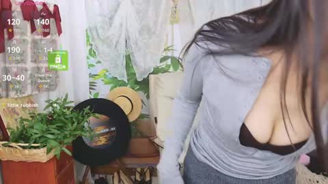 Snapshot of anna6513812 chatting on 6, 4, 2026 anna6513812 online show from 6, 4, 2026