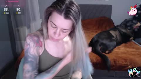 Anadirectgirl online show from 5, 1, 2025