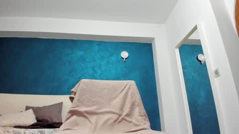 Snapshot of anna_lewis chatting on 13, 1, 2025 Anna online show from 13, 1, 2025