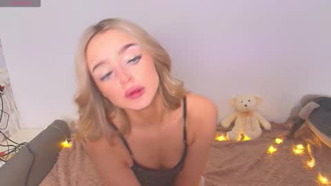 Snapshot of anna_nickol chatting on 4, 12, 2025 Anna online show from 4, 12, 2025