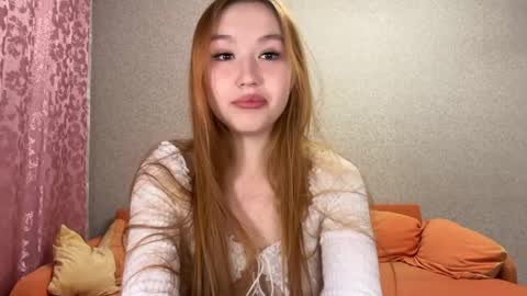 Snapshot of anna_raspberry chatting on 16, 4, 2026 Anne online show from 16, 4, 2026