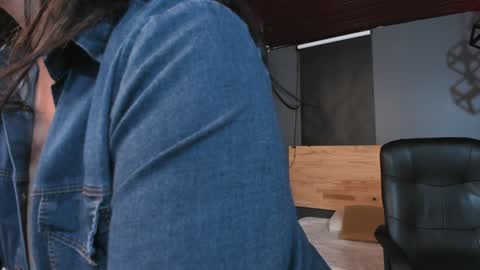 Anna online show from 12, 1, 2025