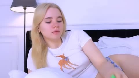 AnnaBelle online show from 24, 10, 2025