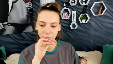 annabishop online show from 10, 2, 2025