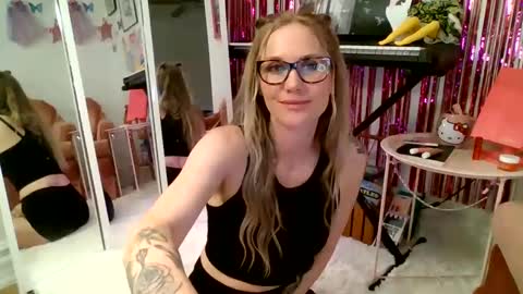annadelrae444 online show from 15, 9, 2025