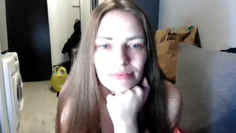 Snapshot of annadiamond1 chatting on 6, 8, 2026 annadiamond1 online show from 6, 8, 2026