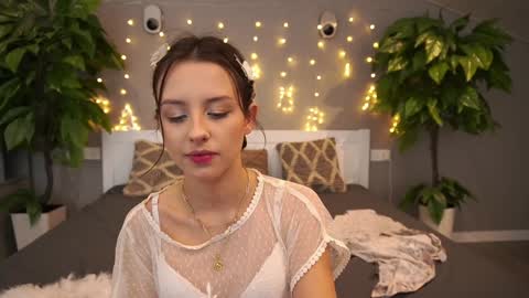 Snapshot of annaelys chatting on 5, 1, 2025 Anna online show from 5, 1, 2025