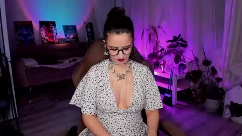 Snapshot of annalluring chatting on 8, 2, 2025 annalluring online show from 8, 2, 2025