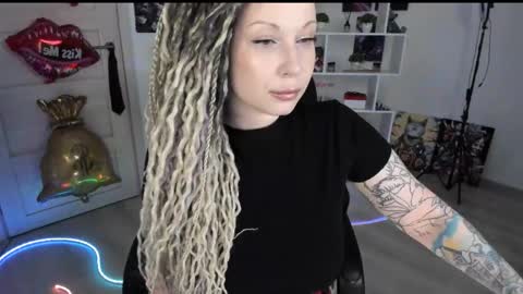 Snapshot of annanebula chatting on 1, 5, 2026 Anna online show from 1, 5, 2026
