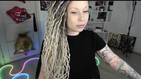 Snapshot of annanebula chatting on 3, 5, 2026 Anna online show from 3, 5, 2026