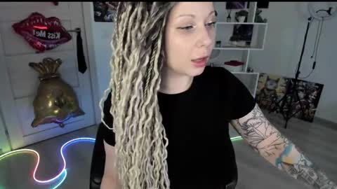 Snapshot of annanebula chatting on 17, 5, 2026 Anna online show from 17, 5, 2026
