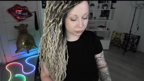 Snapshot of annanebula chatting on 26, 5, 2026 Anna online show from 26, 5, 2026