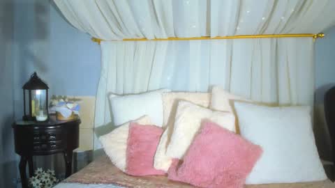 Anna Victoria online show from 4, 11, 2025