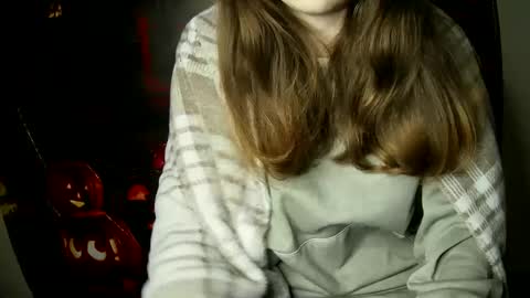 Bella online show from 4, 10, 2025