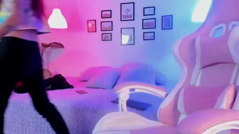 Snapshot of anne_bloom_ chatting on 30, 12, 2024 Anne online show from 30, 12, 2024