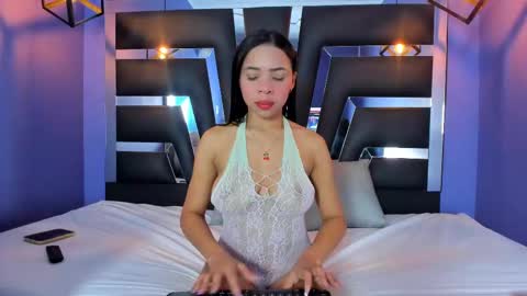 Snapshot of anne_brown1 chatting on 17, 9, 2025 Anne online show from 17, 9, 2025