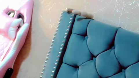       online show from 2, 10, 2025