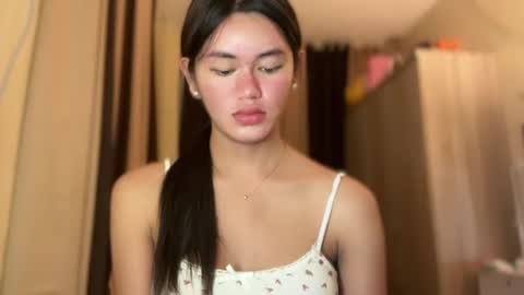 Snapshot of annedee_ chatting on 20, 12, 2024 Kim online show from 20, 12, 2024