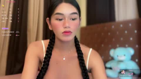 Snapshot of annedee_ chatting on 24, 2, 2025 Kim online show from 24, 2, 2025