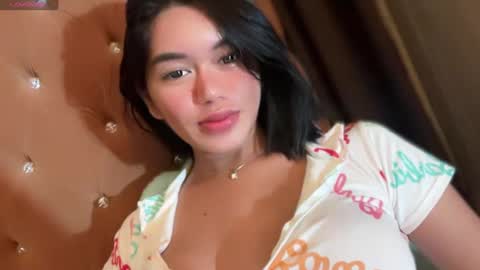 Snapshot of annedee_ chatting on 28, 2, 2025 Kim online show from 28, 2, 2025