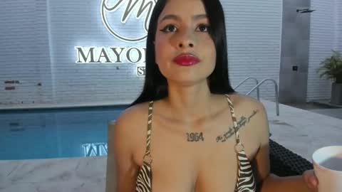 Snapshot of annedixie chatting on 22, 10, 2025 Anne online show from 22, 10, 2025